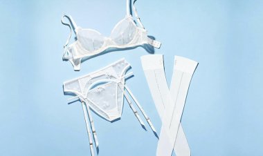 Рианна выпустила капсулу прозрачного нижнего белья Savage x Fenty для невест