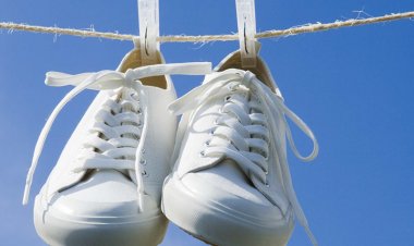 Чем отбелить белые кроссовки в домашних условиях