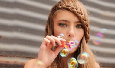 Прически с косой на короткие, средние и длинные волосы