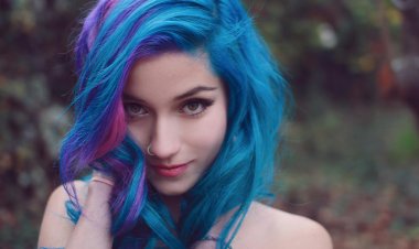 Модное цветное окрашивание волос: яркие техники для выделения