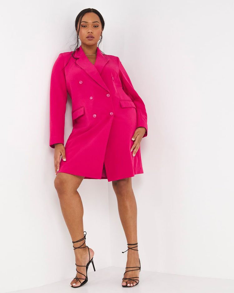 Розовое платье-пиджак для полных