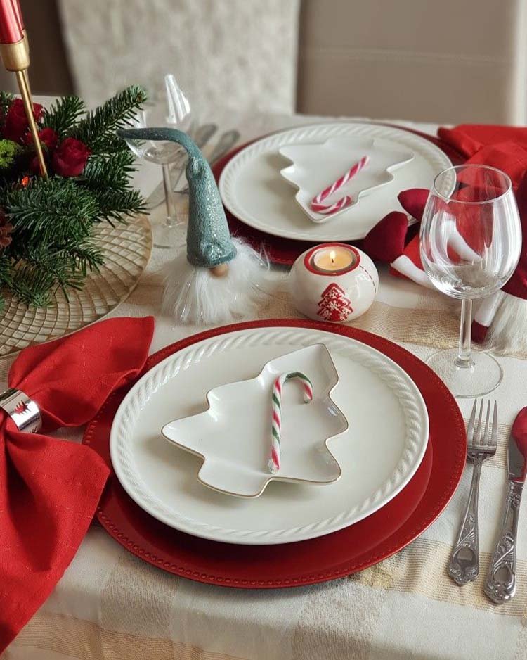 Праздничная посуда на Новый год