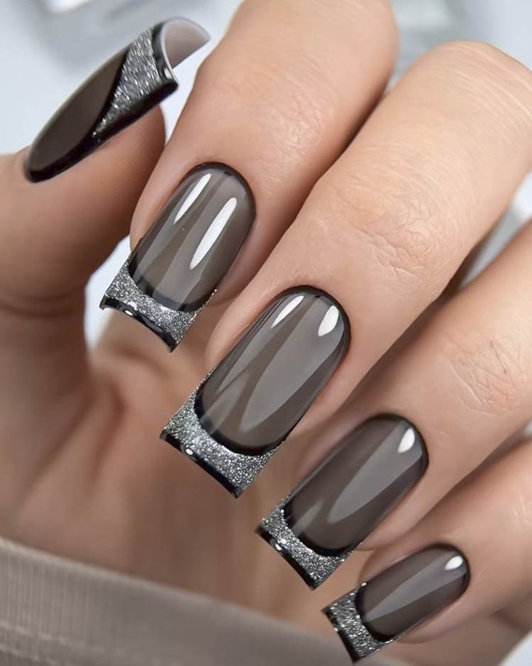 стильный серебряный френч с серой подложкой