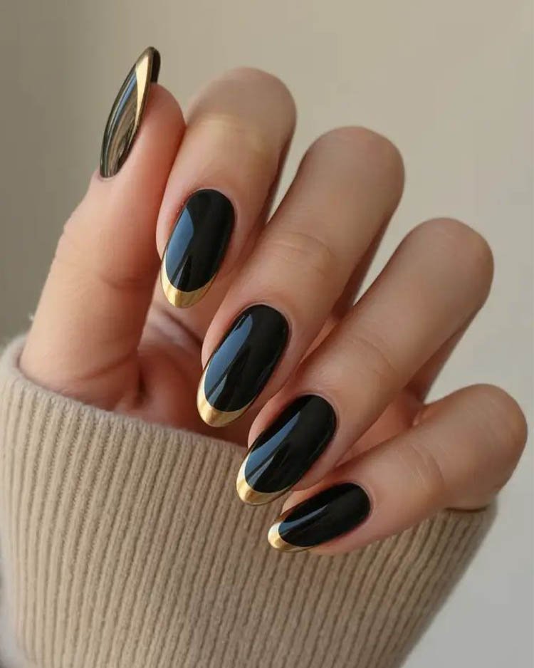 золотой френч из фольги или поталь на черной подложке