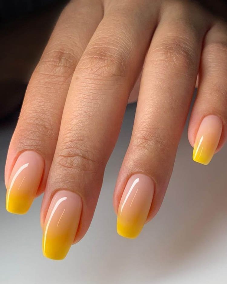 градиентный желтый френч