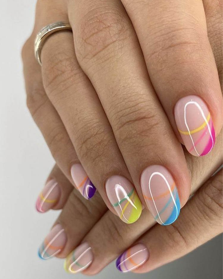 твист френч цветными полосками