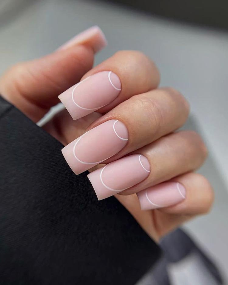 минималистичный матовый френч