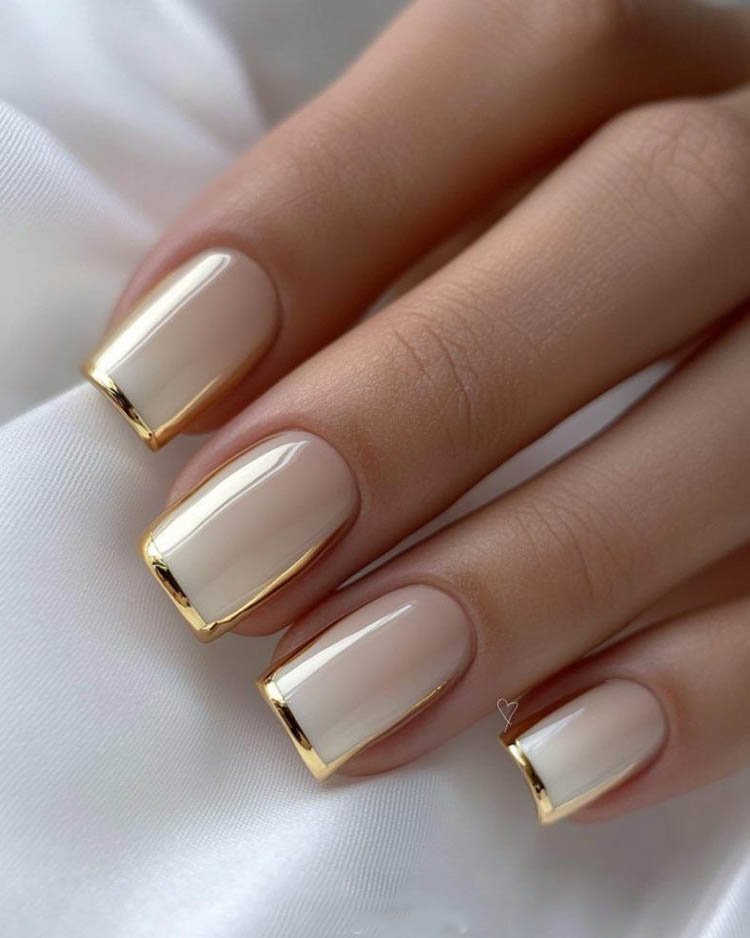 Стильный френч с тонким золотым кончиком