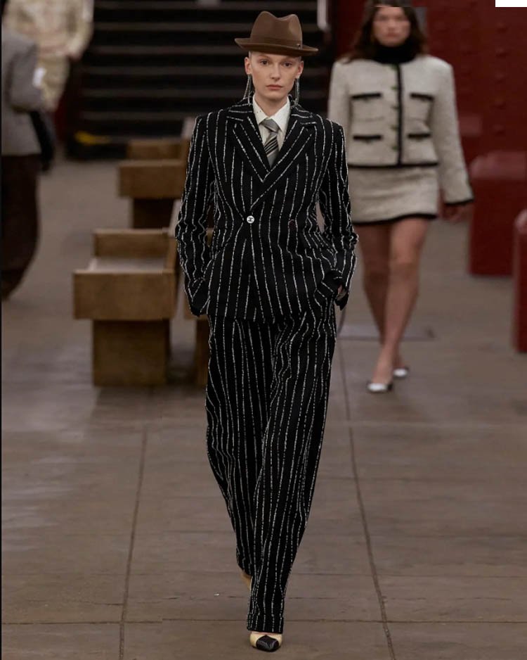 Chanel Metiers dArt 2026, шляпа федора