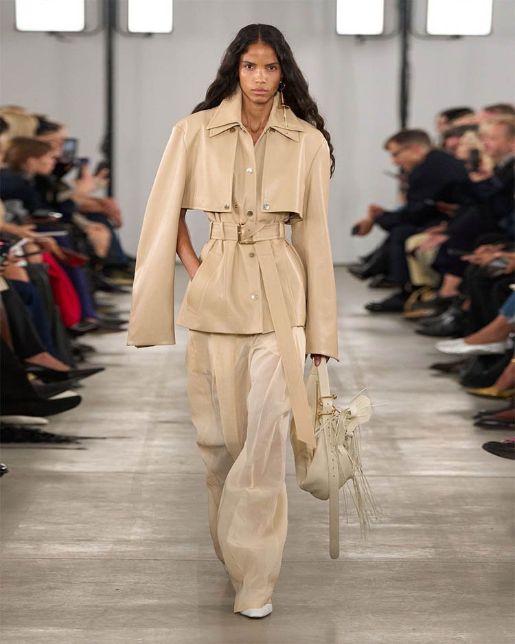 Sportmax весна 2026, укороченный плащ