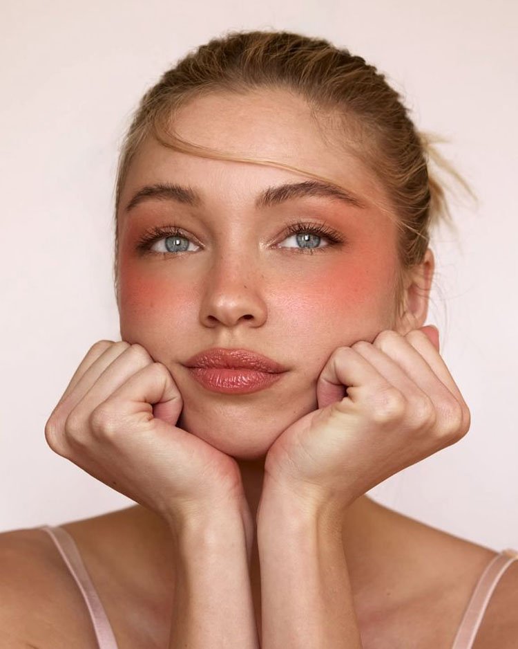 Макияж легкий поцелуй солнца