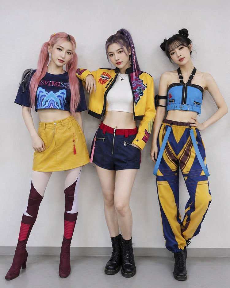 Групповой образ в эстетике KPop Demon Hunters на Хэллоуин 2026